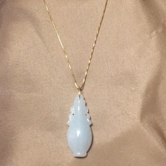Jewelry - Vintage Jadeite Vase Pendant With 16” 14k Chain